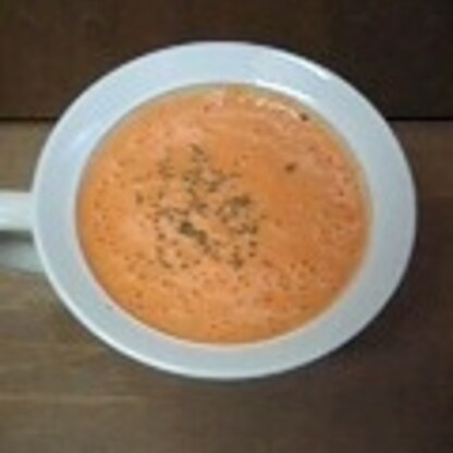 とても身体にも良さそうなスープですネ！
パプリカの赤とパセリの緑がとってもキレイ♪
ごちそうさまでした＾＾